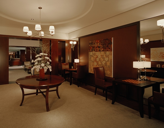 002lobby.jpg